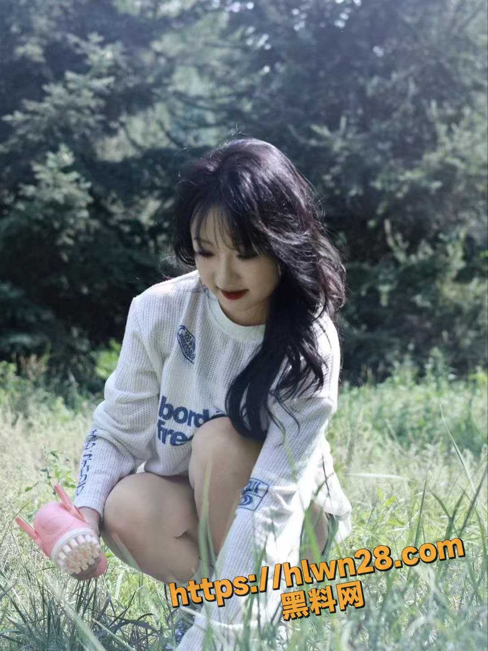 961X1280