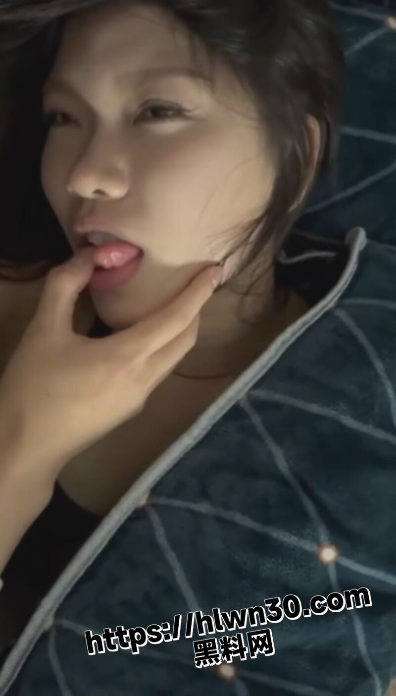 800X1405