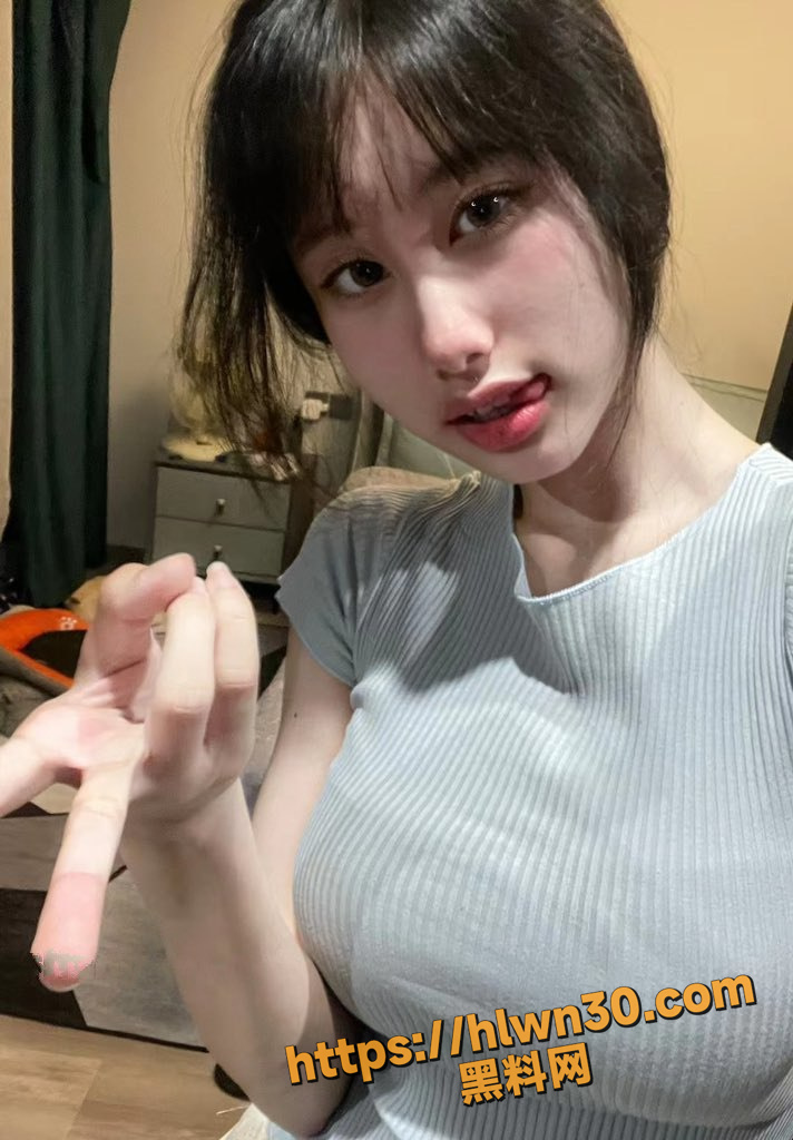 712X1024