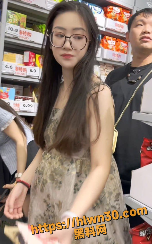 590X947