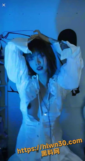 292X551