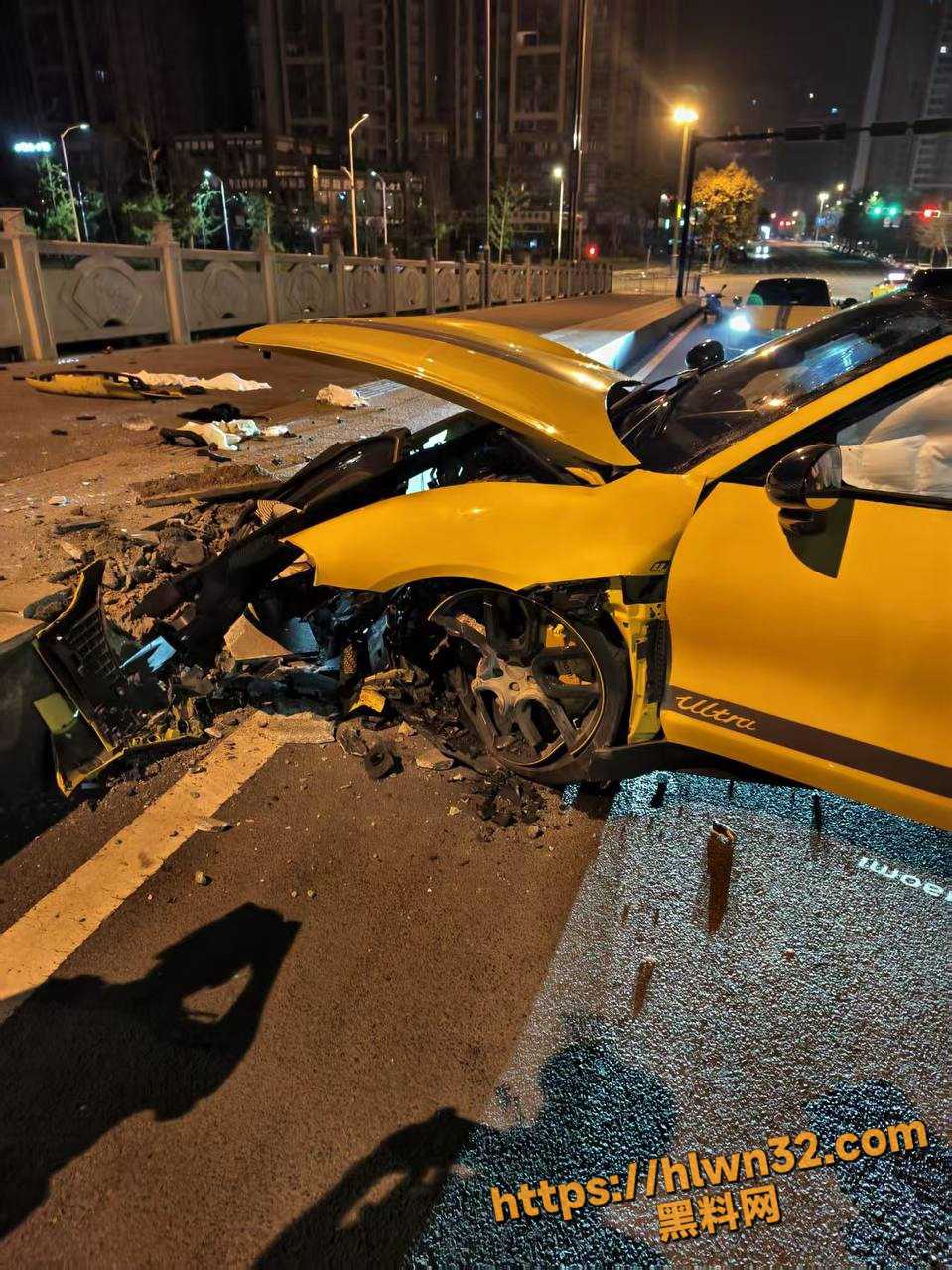 959X1280