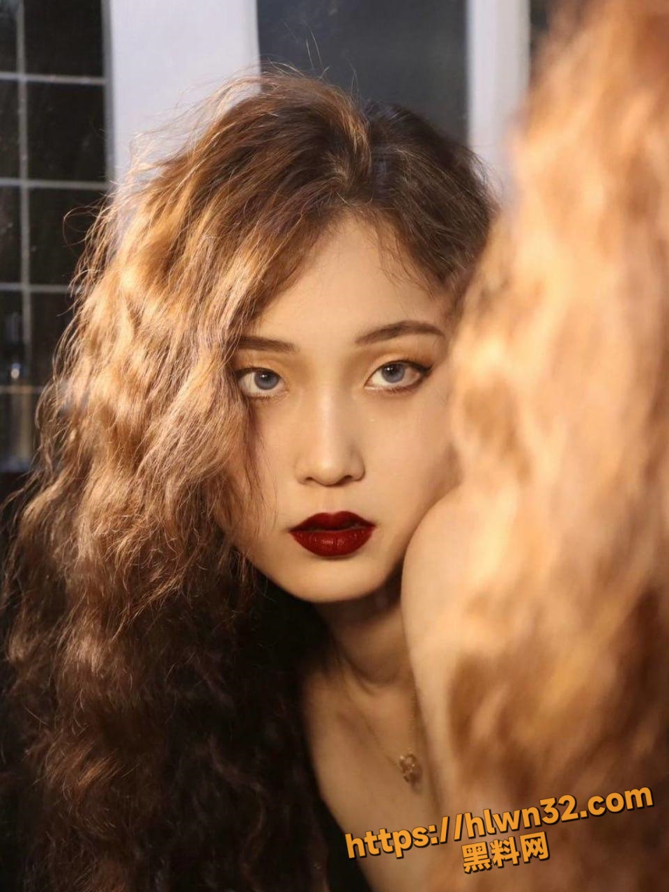 960X1280