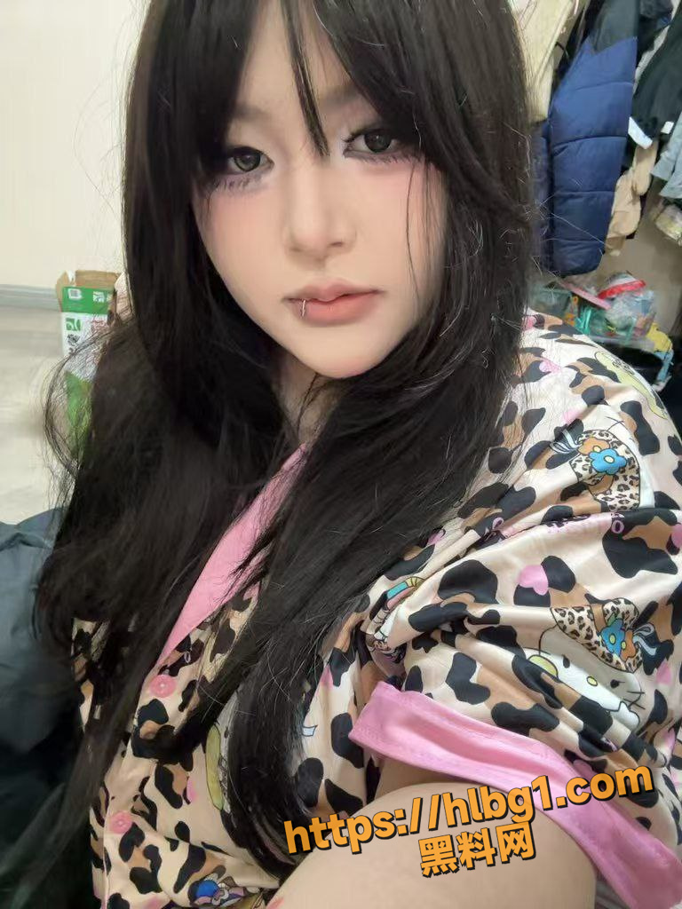 768X1024