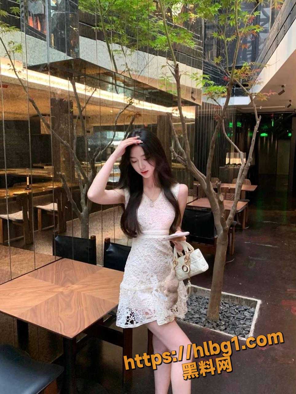 963X1280