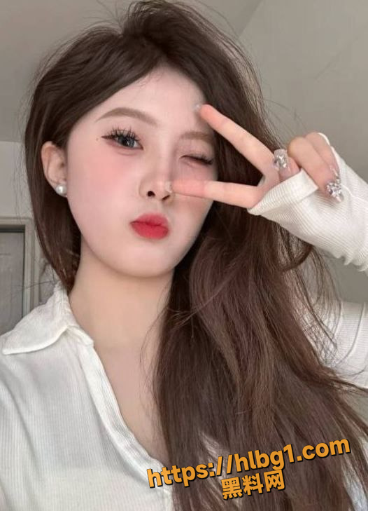 526X729