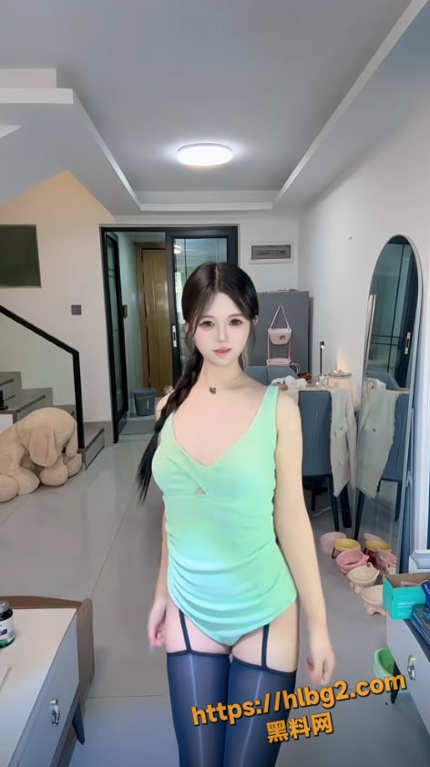 472X841