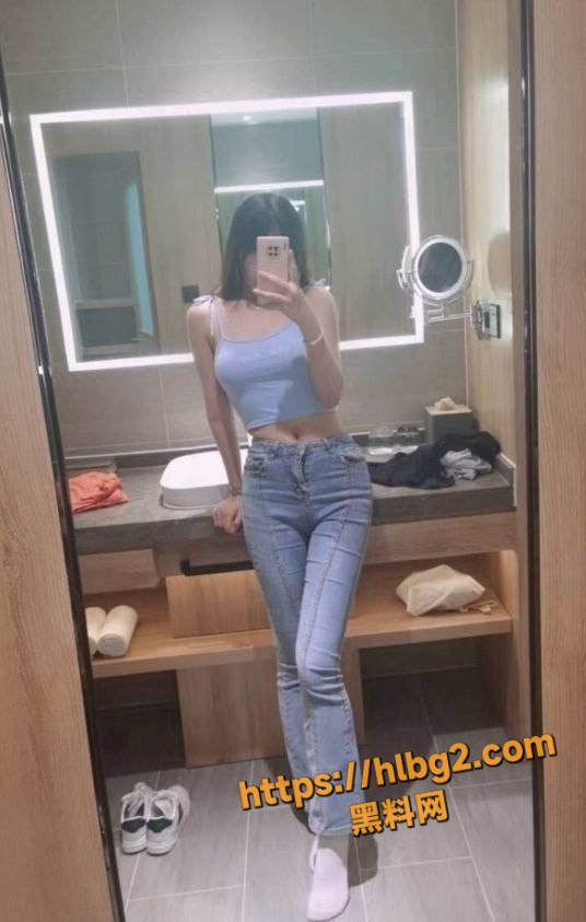 536X843