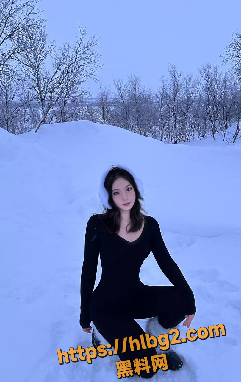 810X1280