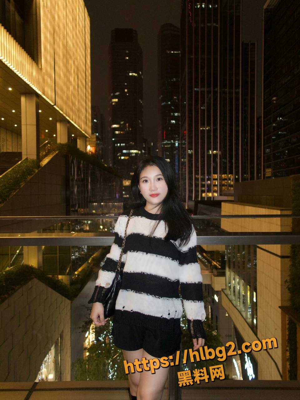 960X1280