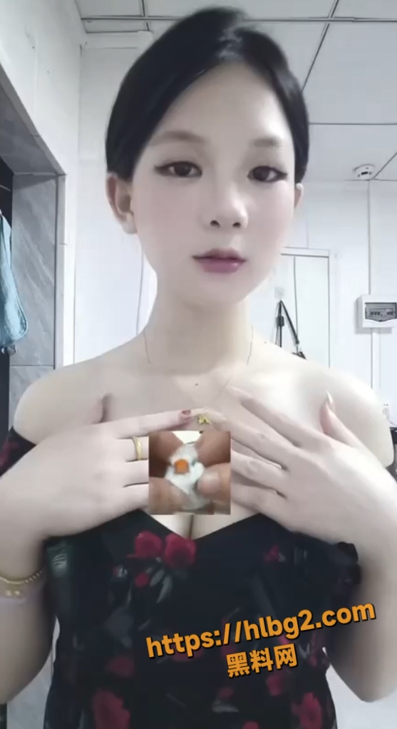 557X1023