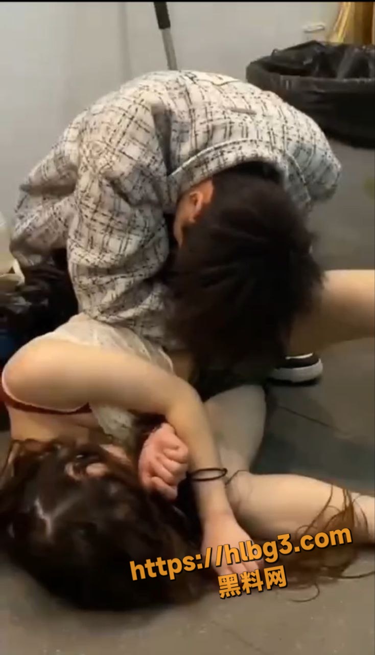 734X1280