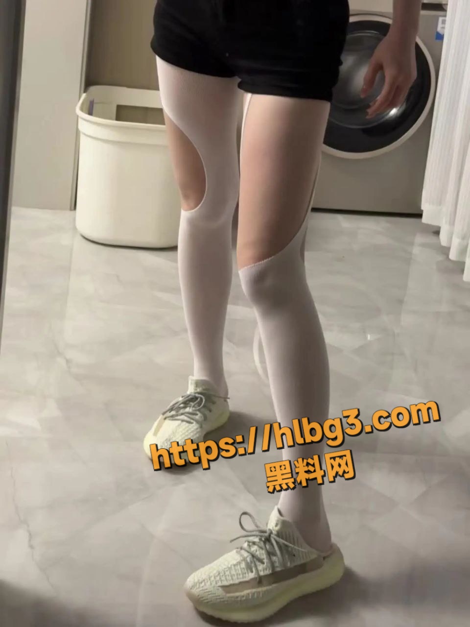 960X1280