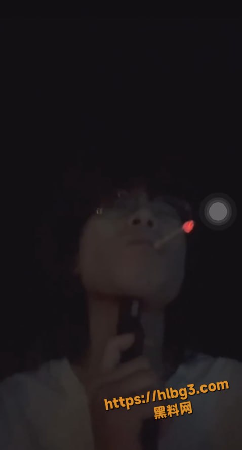 478X889