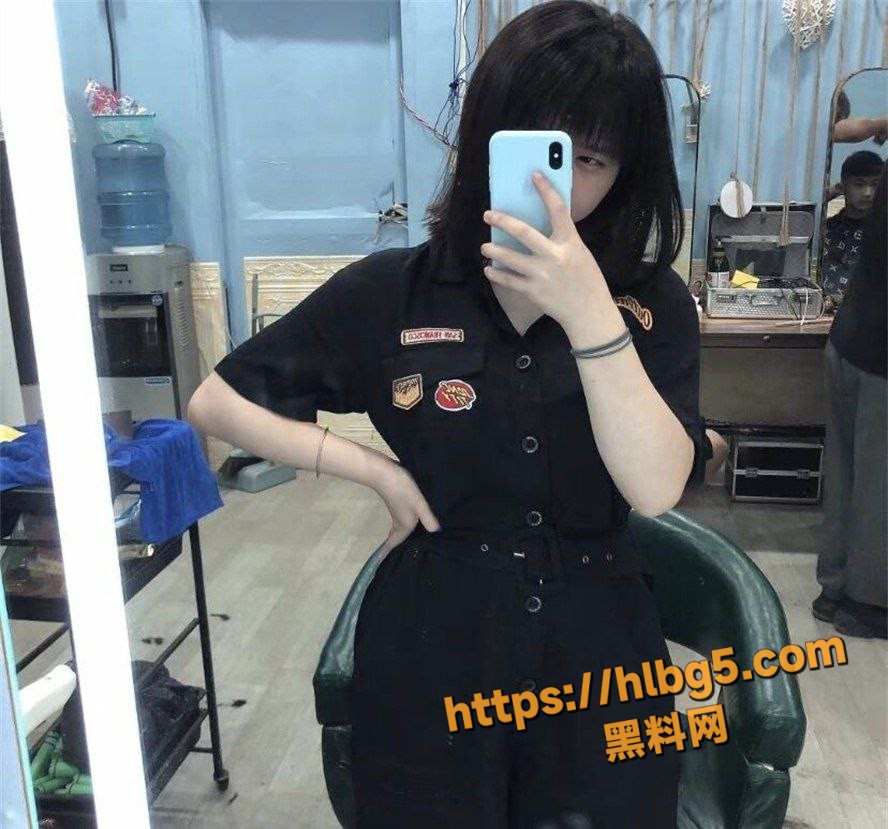 888X829