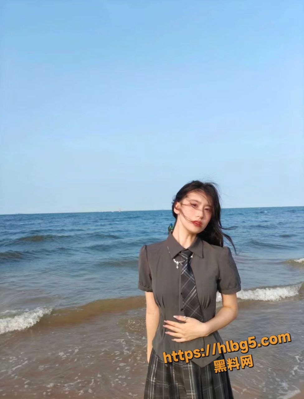 976X1280