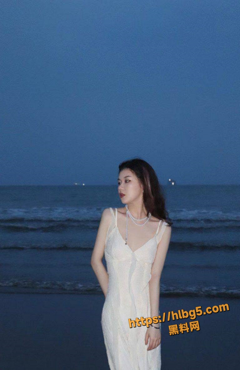 767X1181