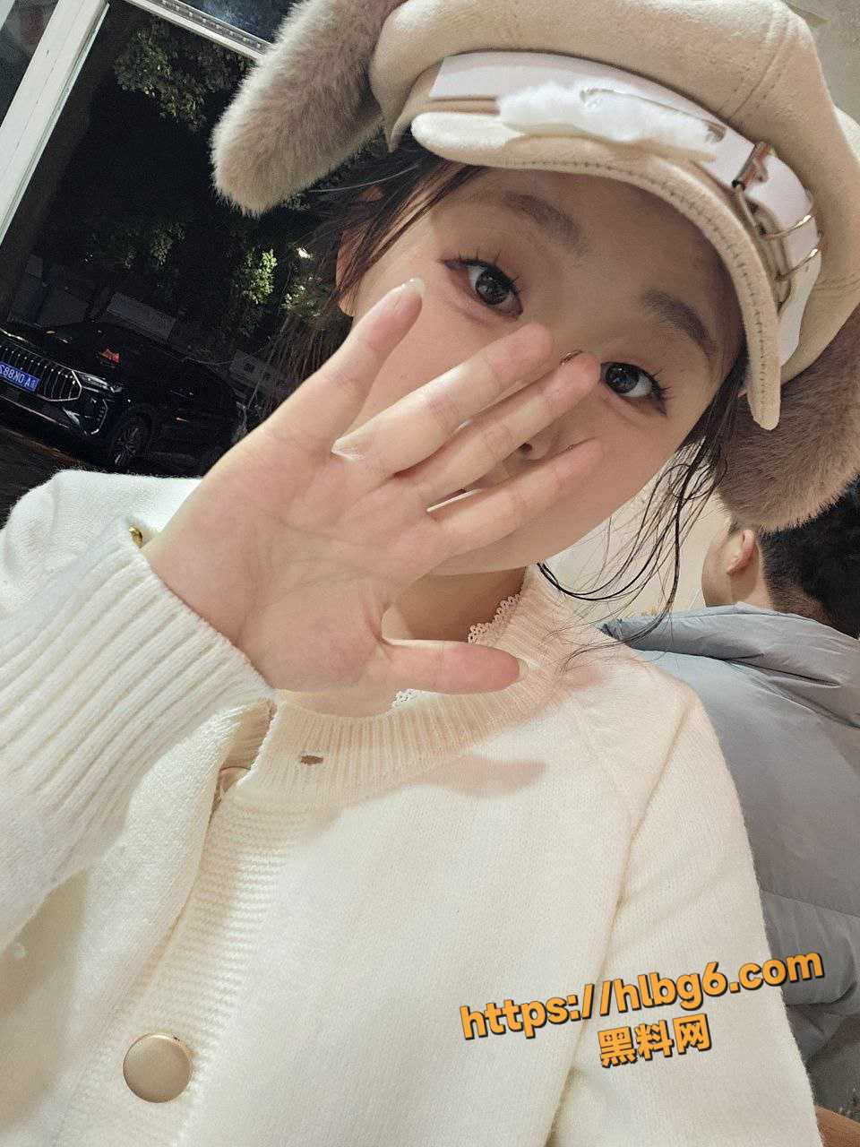 960X1280