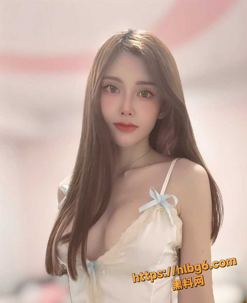 794X972