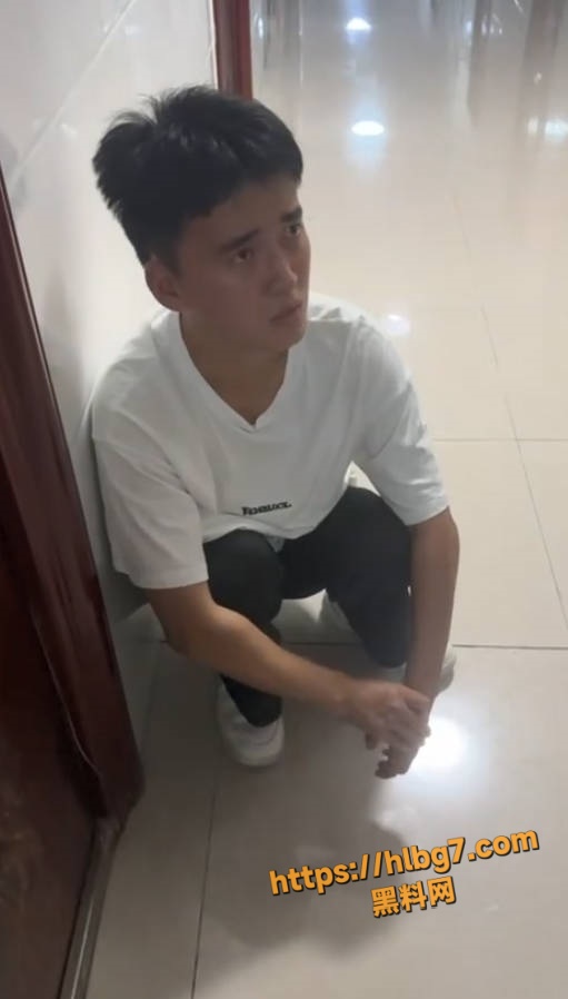 511X898