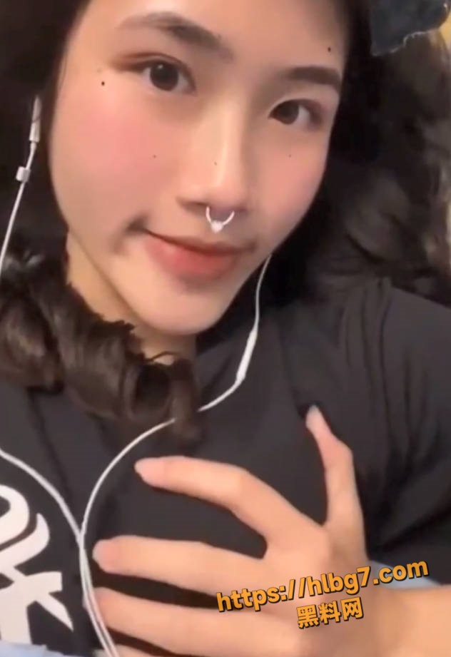 632X921