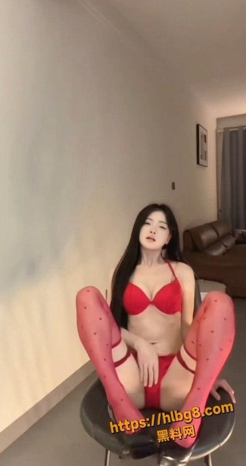 489X924