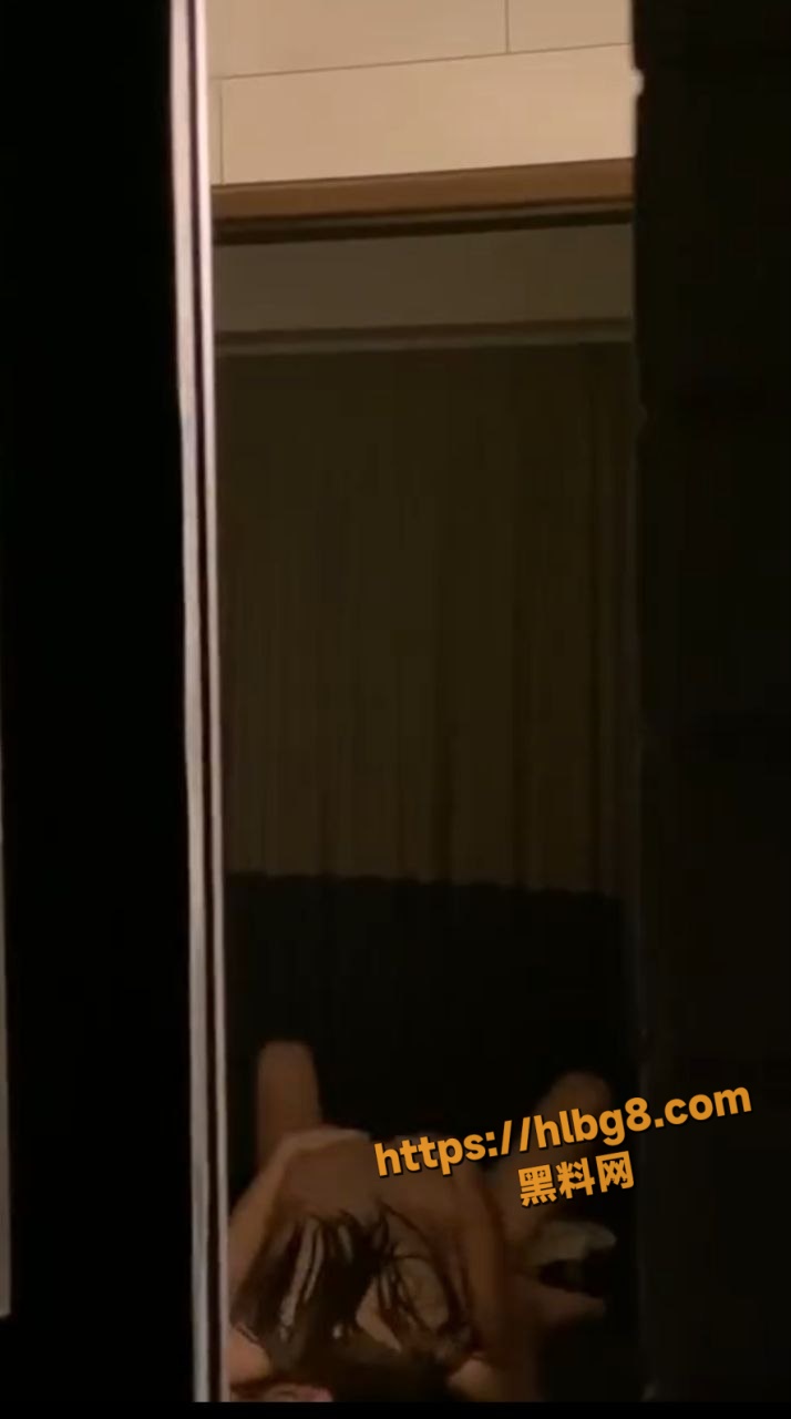 714X1280
