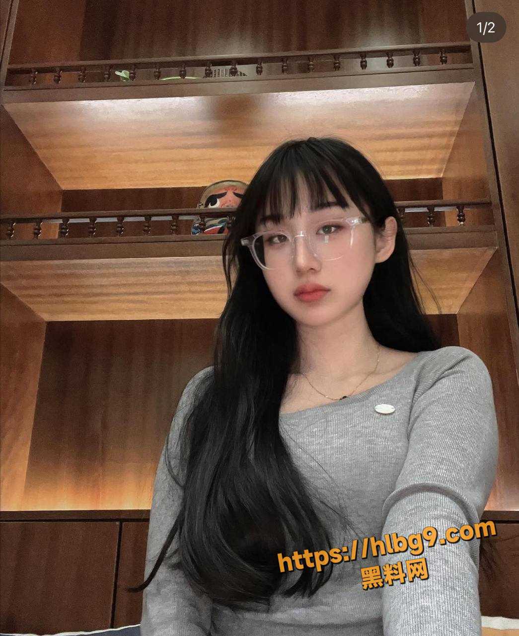 1045X1280