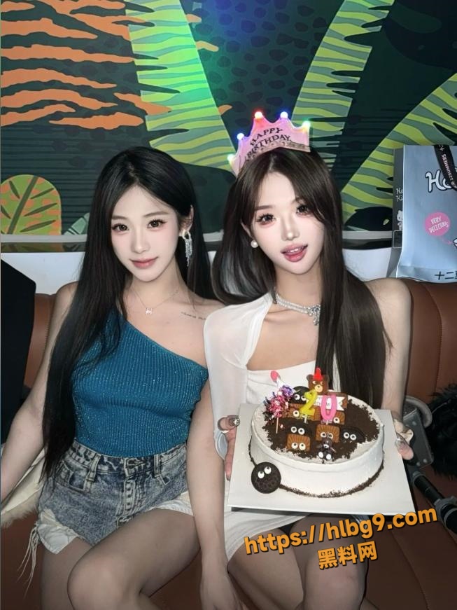 653X871