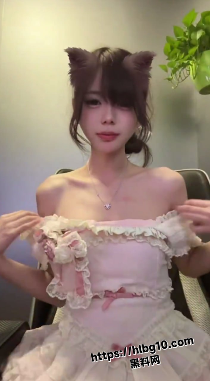 706X1280