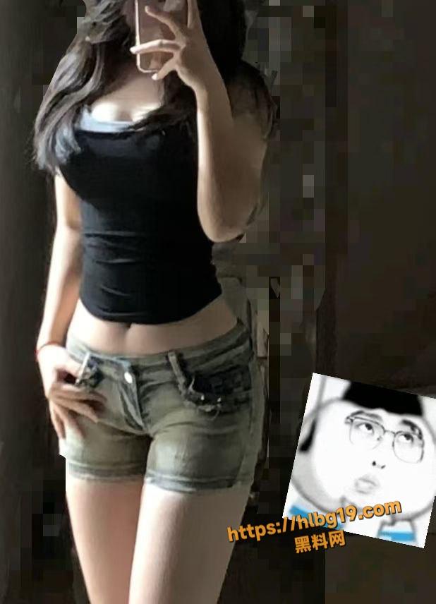 618X856