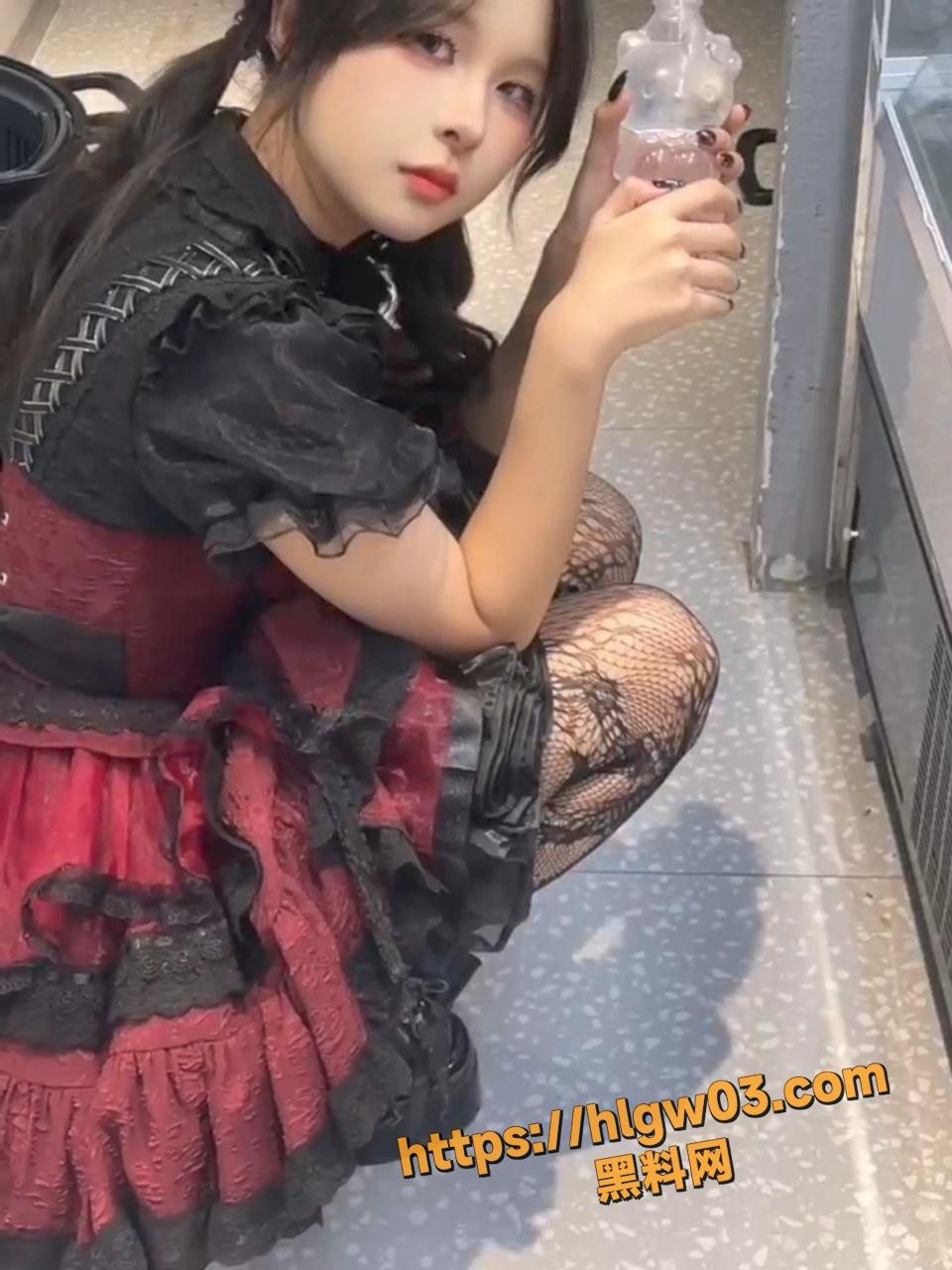 960X1280