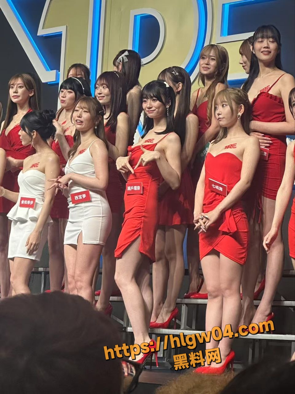 960X1280