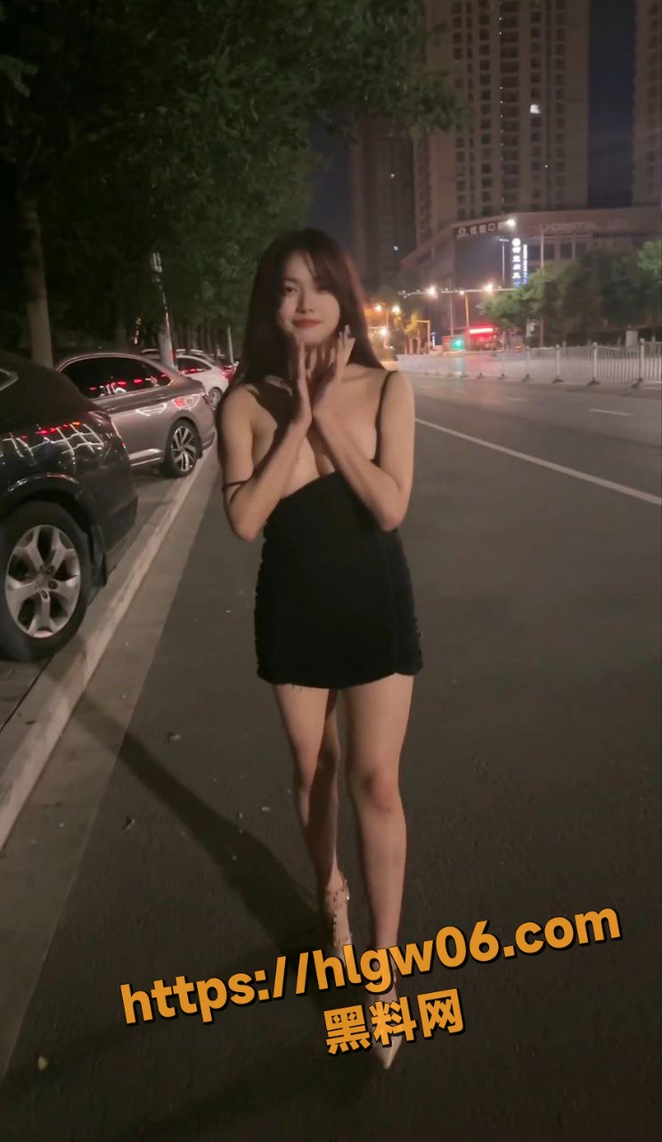 743X1280