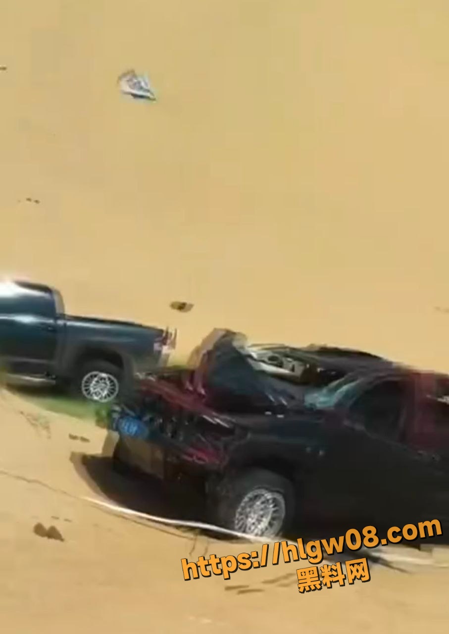 907X1280