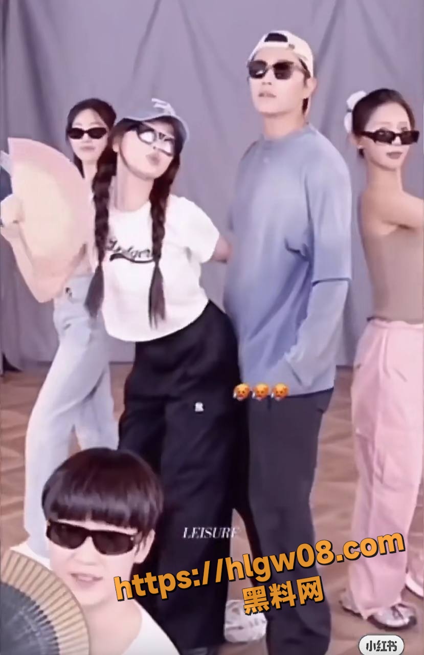 829X1280