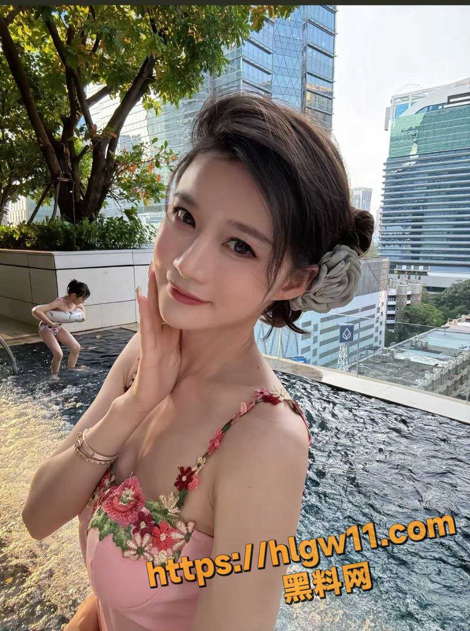 953X1280
