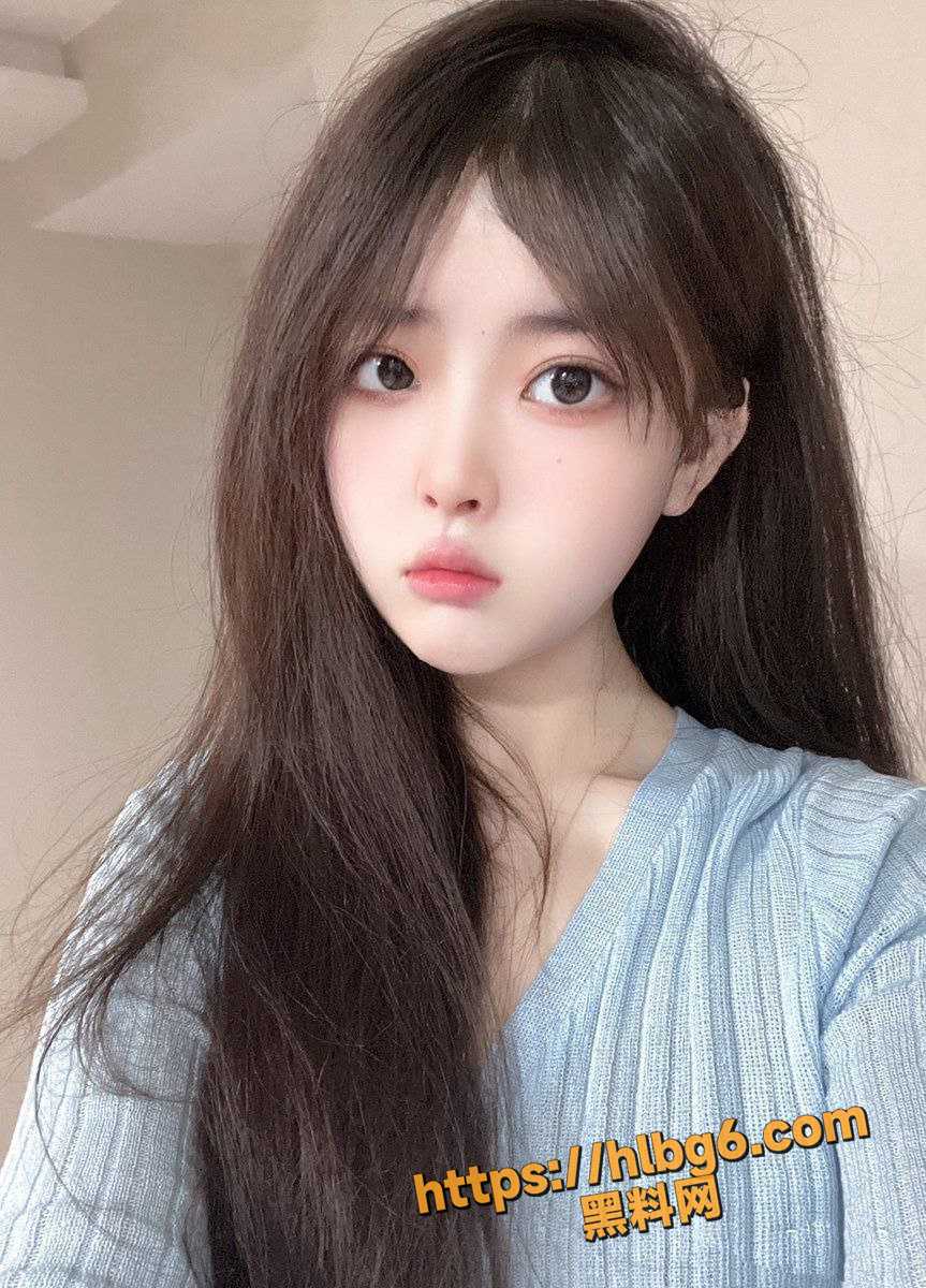 702