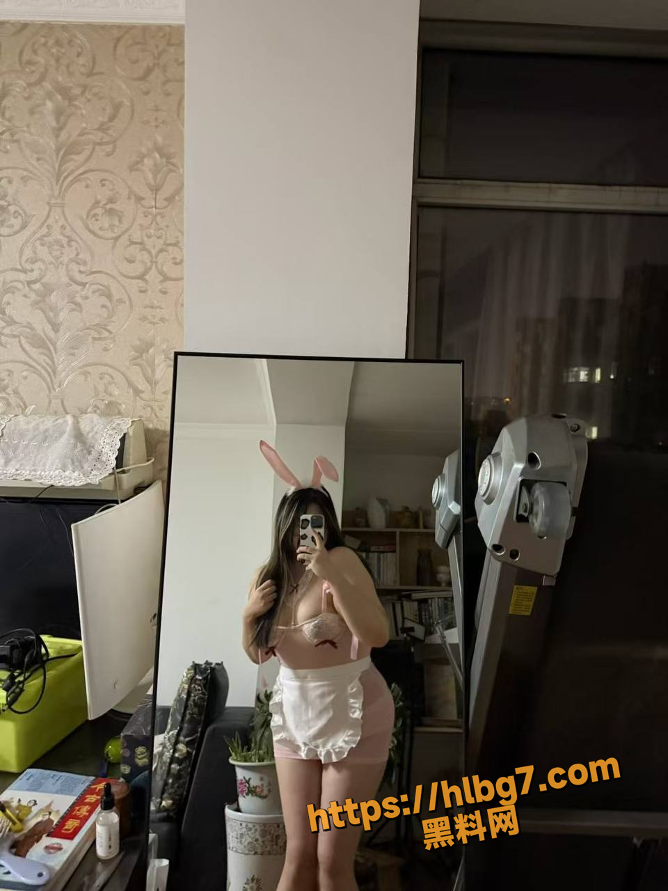 306