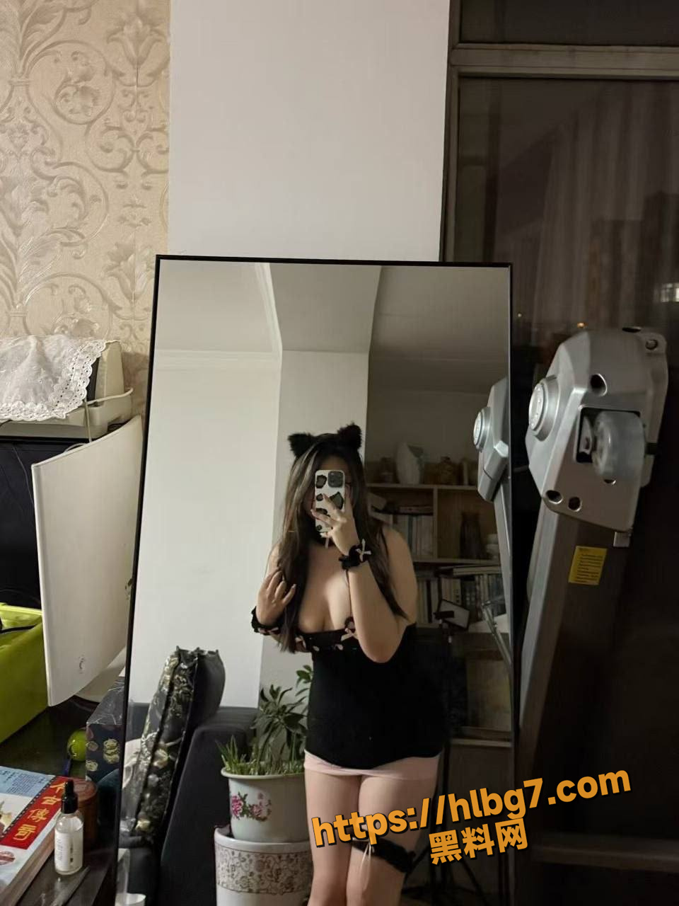 307