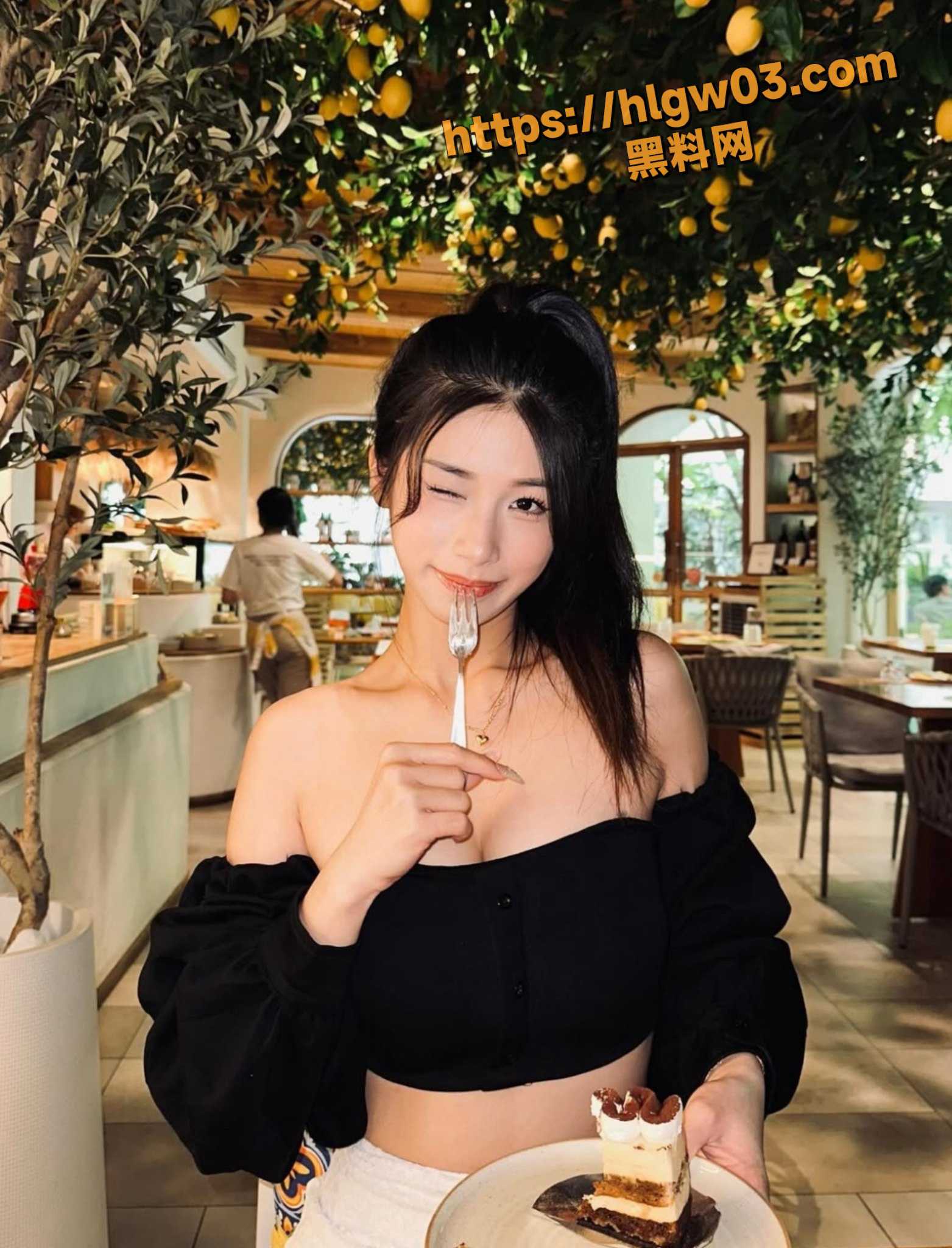 靖茹裸照9