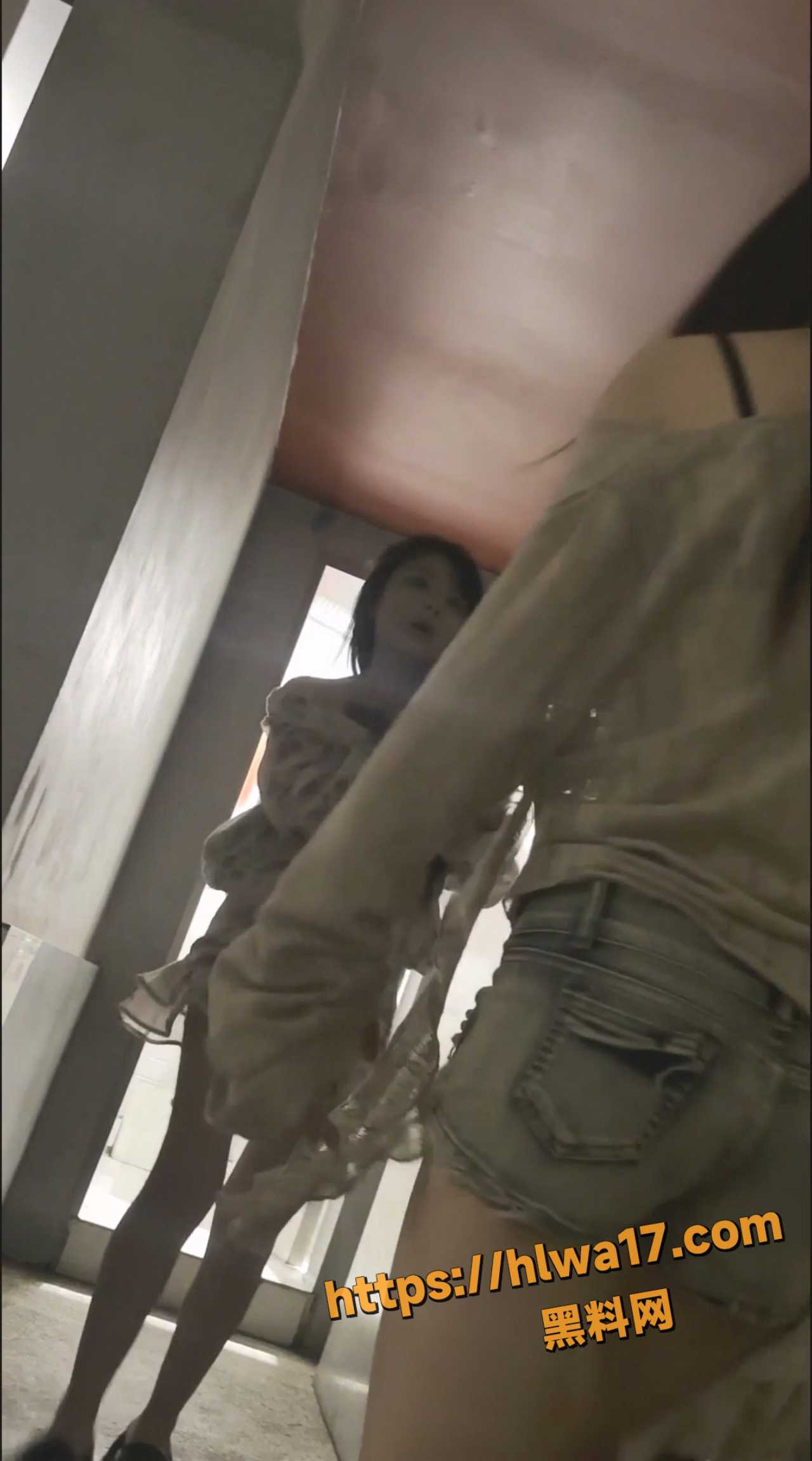 1 9
