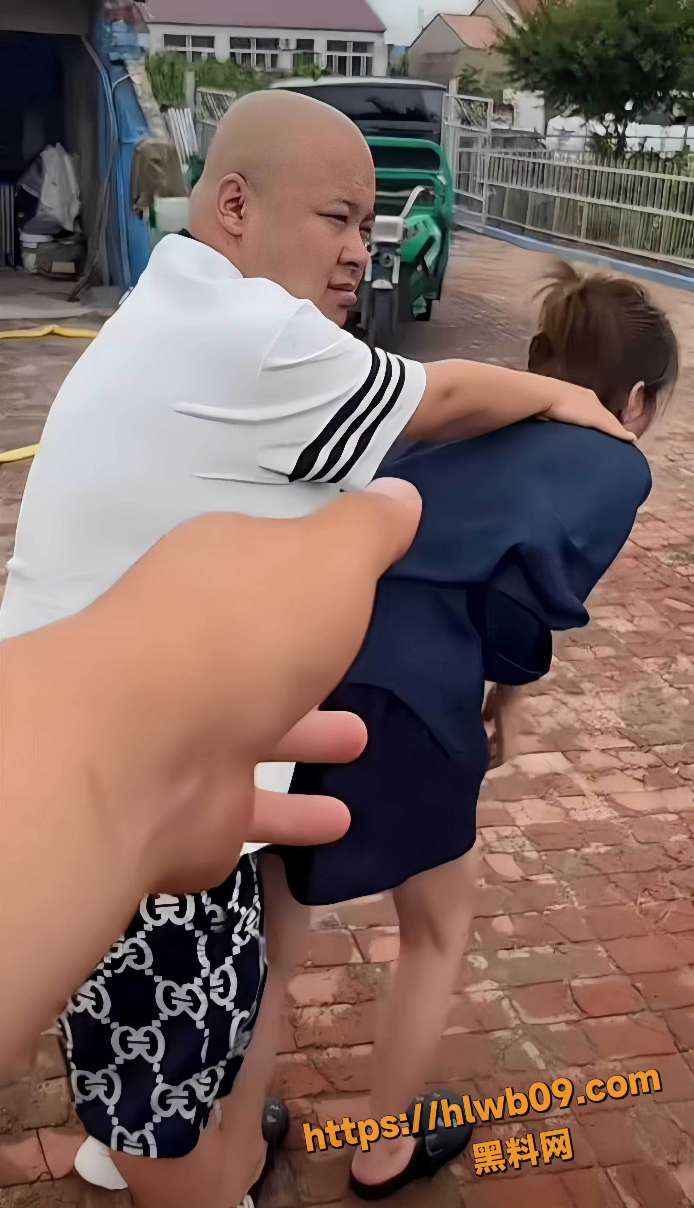 8.6