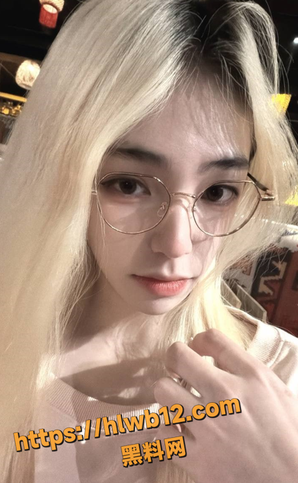 QQ20251202112137