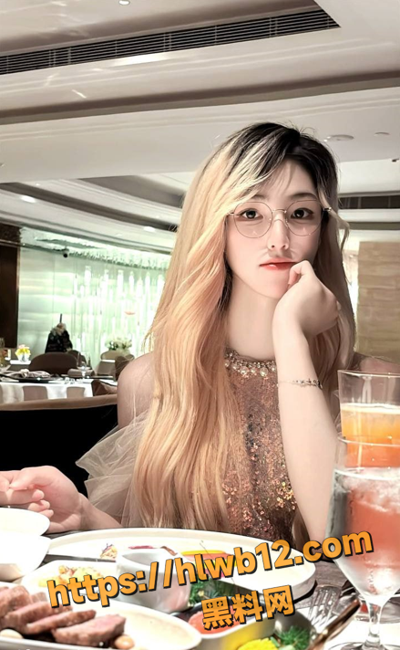 QQ20251202113035
