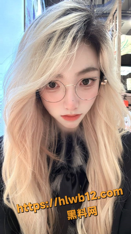 QQ20251202113301