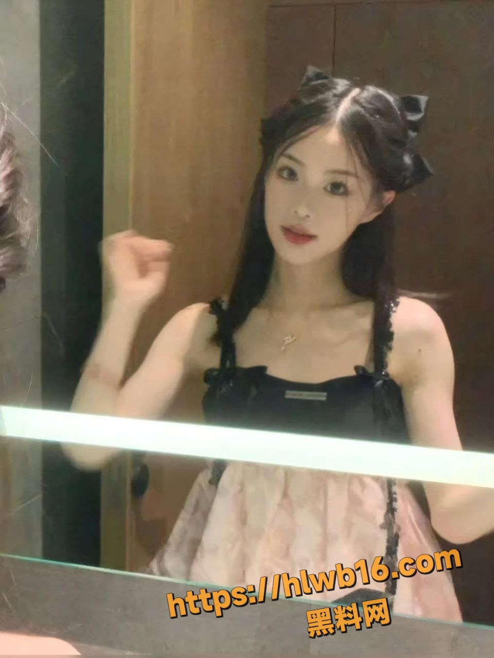 南宁高颜值美女 大璐璐 与男友做爱视频泄密流出 渔网袜口交后入 骚浪叫声直击灵魂！