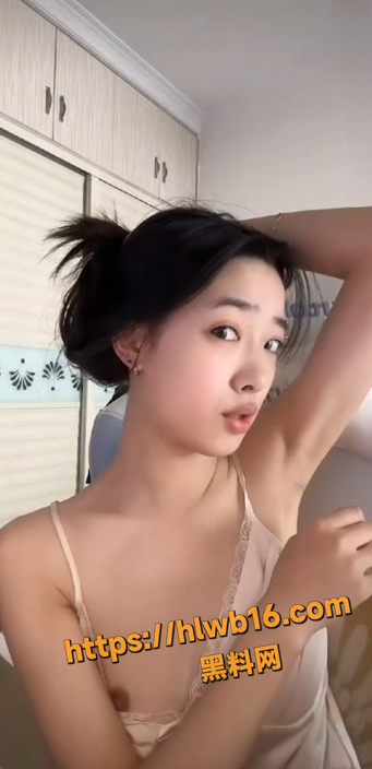 QQ20251215214028