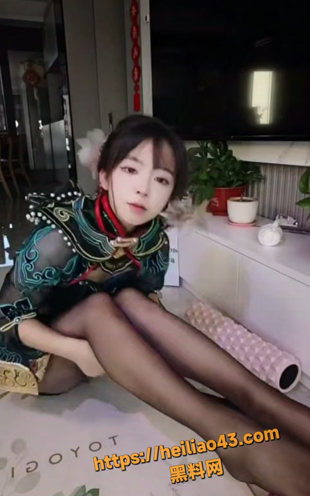 QQ20251224123358