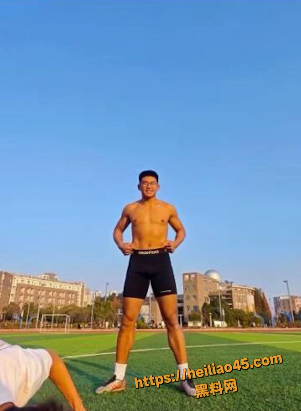 男同群变态买尿讨论黑料2